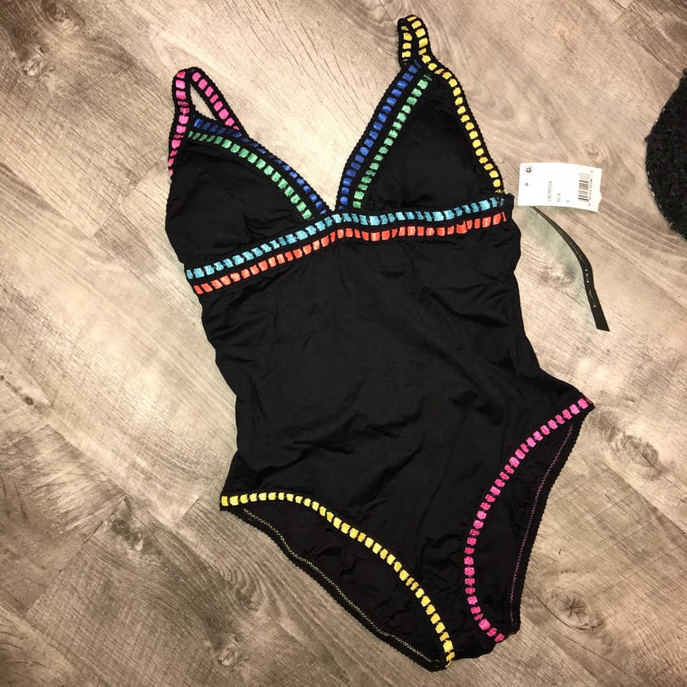 💖💖NEW⭐️ NWT Black Brazilian cut one piece